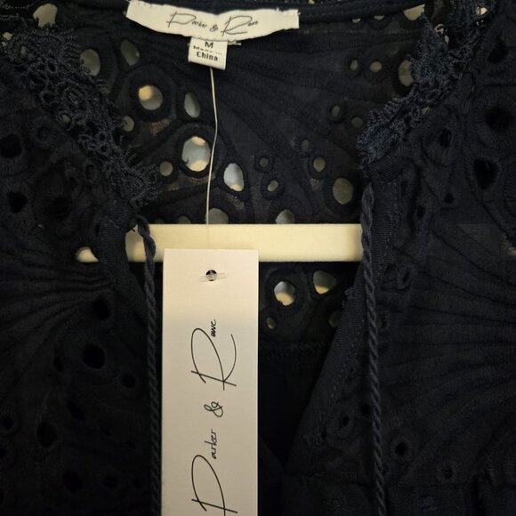 NWT Parker & Rowe Eyelet Lace Peasant Blouse - Black - Size Medium - Picture 4 of 5